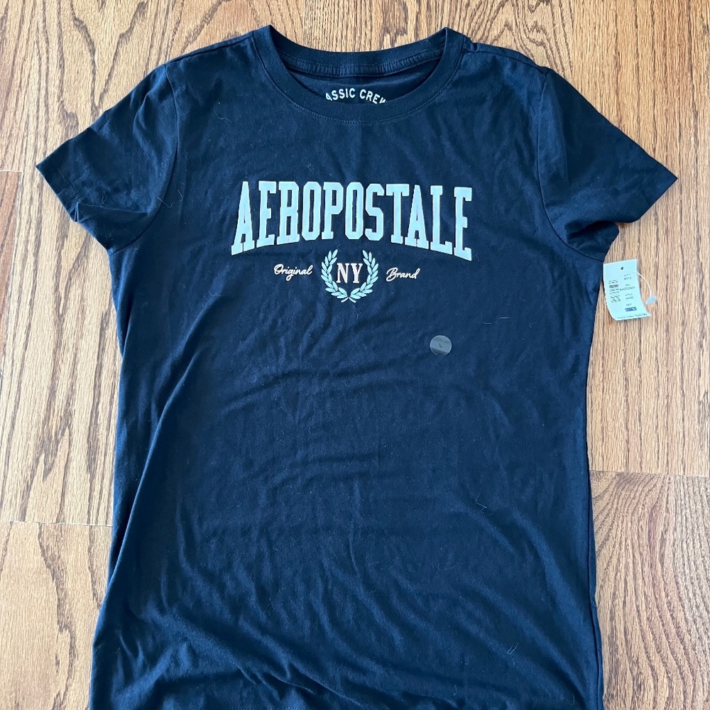 Aeropostale t shirt Large NWT
